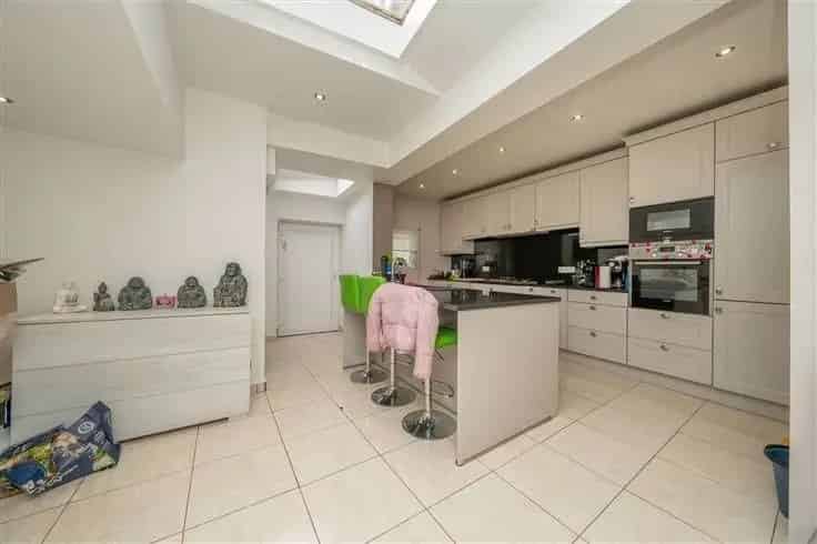 Huis Te Koop 4 slaapkamers 2 badkamers 193m2