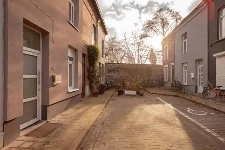 Huis Te Koop Gent: Instapklare woning met 3 slaapkamers en EPC B