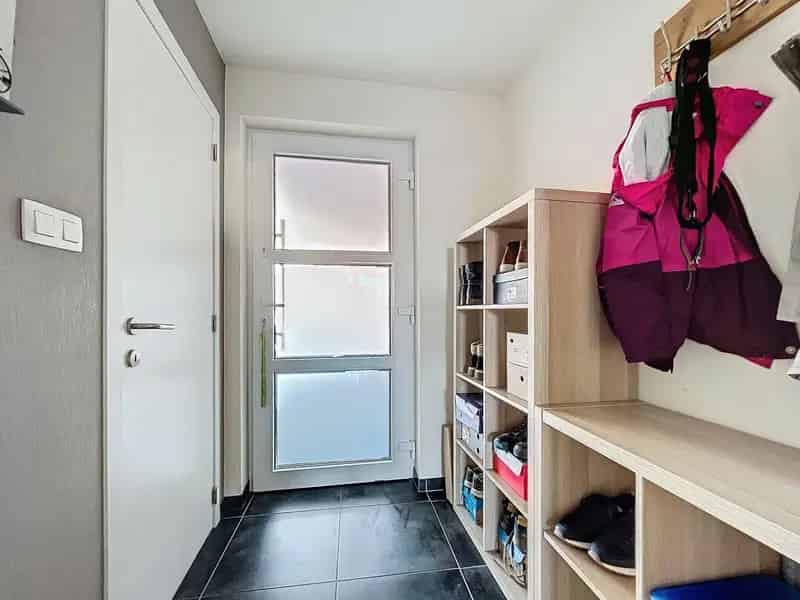 Instapklare moderne nieuwbouwwoning - 3 slpks en tuin