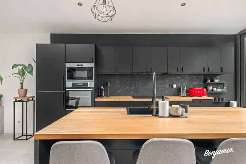 Instapklare energiezuinige woning met tuin en mogelijks 4 slaapkamers in Geluwe