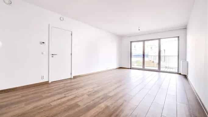 Appartement te huur in Rue des Coteaux 237, Schaarbeek - Dewaele