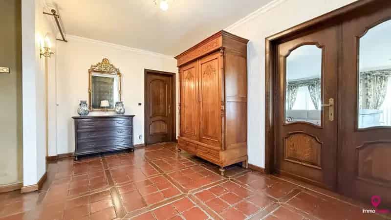 Instapklare villa met 3 slpks en zonnepanelen op ca 13are!