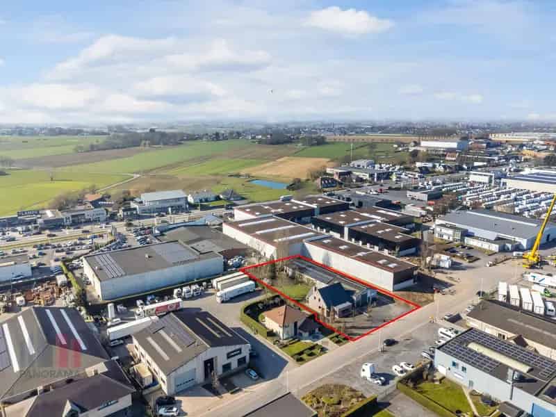 Huis te huur met loods 250m2 516m2 Hooglede