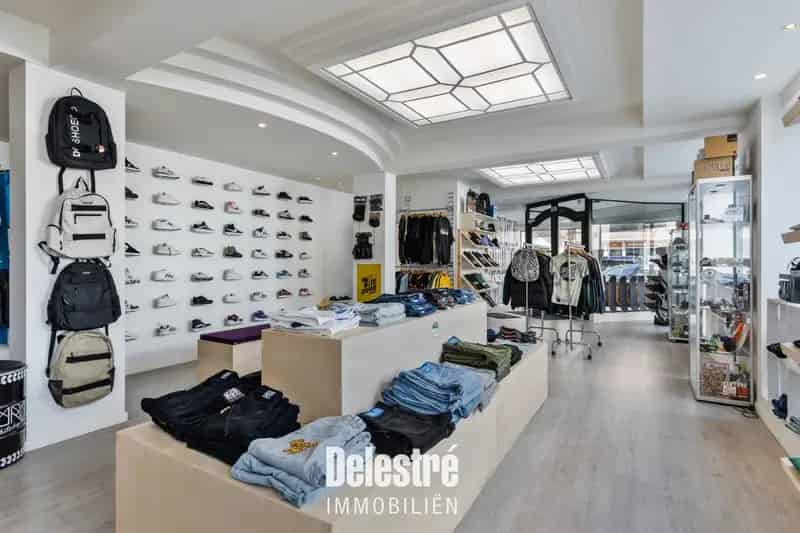 TOP GELEGEN HOEKLOCATIE MET GARAGE