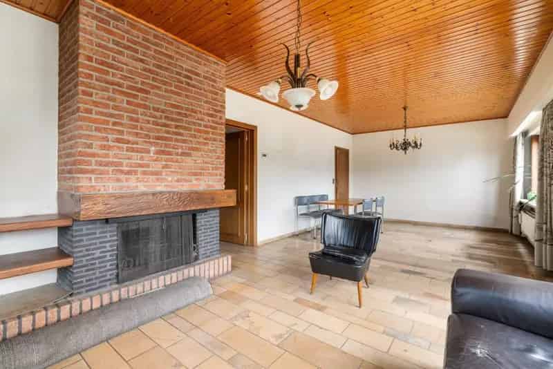 Villa nabij het centrum van Aalter