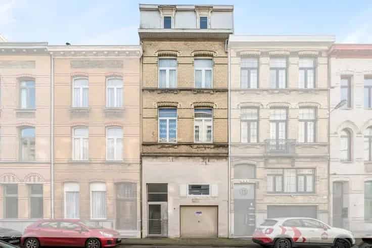 Te renoveren woning Antwerpen Centrum 5 slaapkamers
