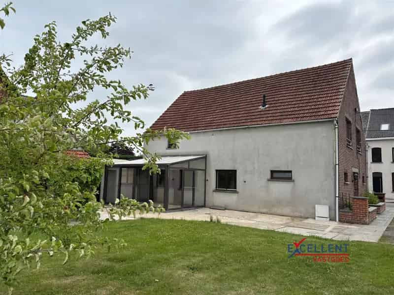 Gezinswoning met 4 slaapkamers & ruime tuin