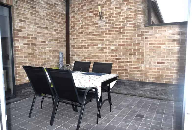 Gelijkvloersappartement te huur met tuin en autostaanplaats