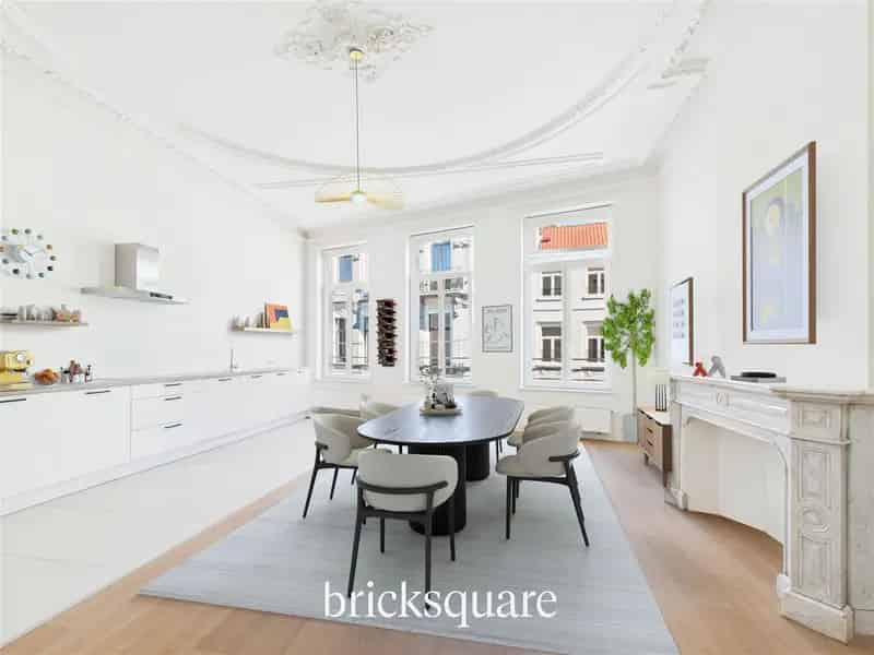Appartement te Koop Brussel 2 slaapkamers gerenoveerd