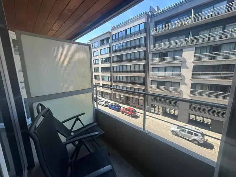 Twee slaapkamer appartement te huur in de Van Iseghemlaan te Oostende!