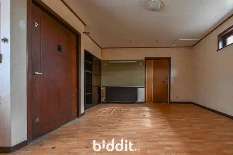 LOT 1: TE RENOVEREN WONING MET TUIN