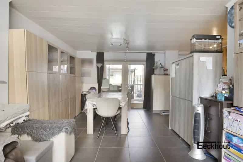 Ruime woning met tuin in rustige, doodlopende straat.