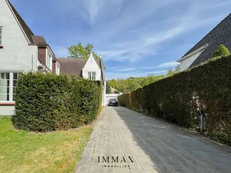 Villa Te Koop Nabij Brugge: Ruime en Stijlvolle Familievilla