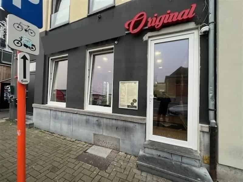 Handelspand aan het station van Oudenaarde