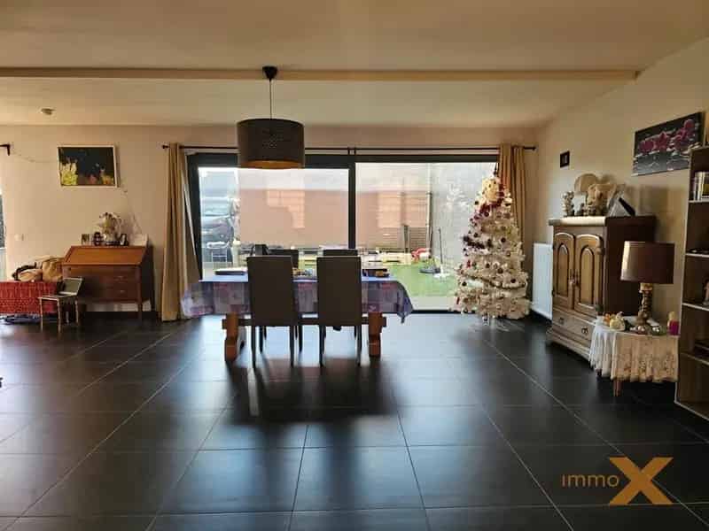 Gelijkvloers appartement te koop in Zomergem