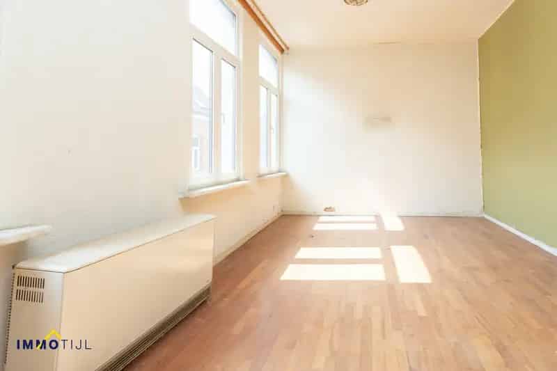 Ruime Duplex, 3 kamers te Hamme!