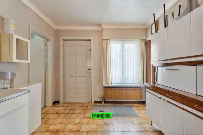 Woning met 3 slaapkamers en dubbele garage te koop in Esen