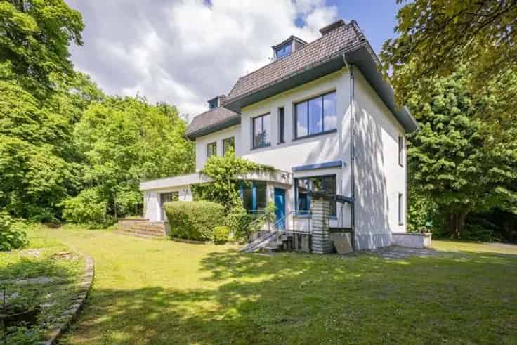 Villa te koop Dilbeek - Exclusief Landhuis met Zwembad en Park