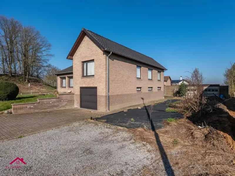 Verrassend ruime, vrijstaande woning