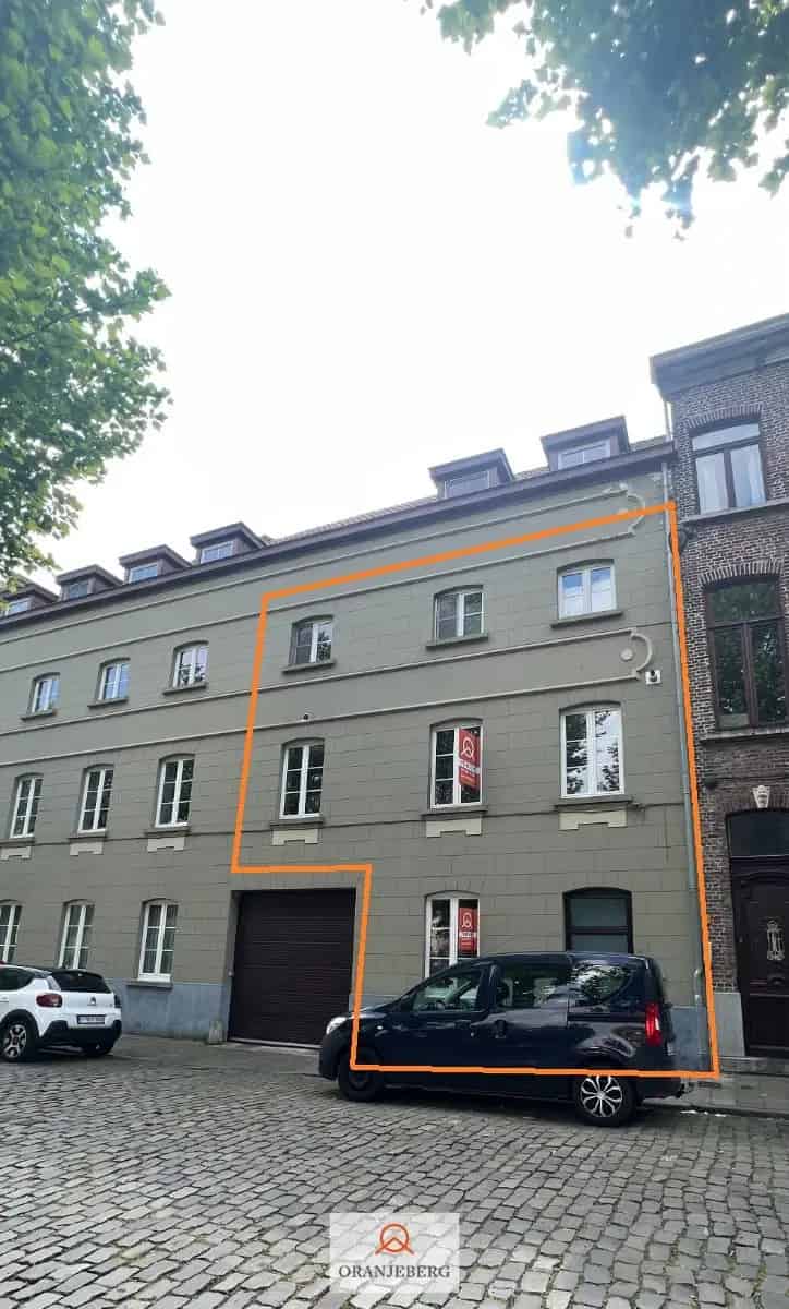 Leuke woning tussen Prinsenhof en Begijnhof aan het water