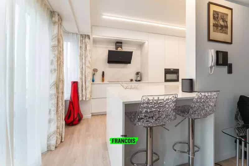 Gerenoveerd 3-SLPK Appartement in Centrum Oostende