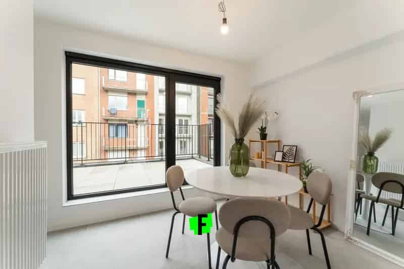 Penthouse-Studio met 2 ruime zonneterrassen op toplocatie