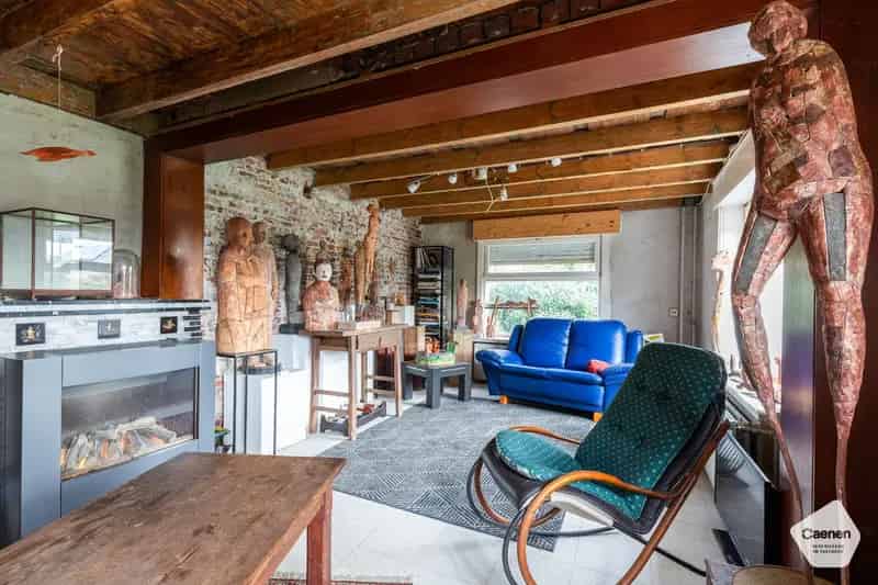 Landelijk te renoveren woning met atelier op een mooi perceel van 1664 m²