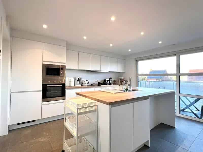 Groot modern appartement te koop met 2 terrassen en 2 slaapkamers