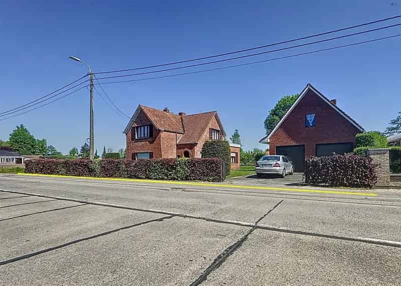 Charmante woning met 4 slaapkamers en bijgebouw (88m²) op breed perceel van 1562m²