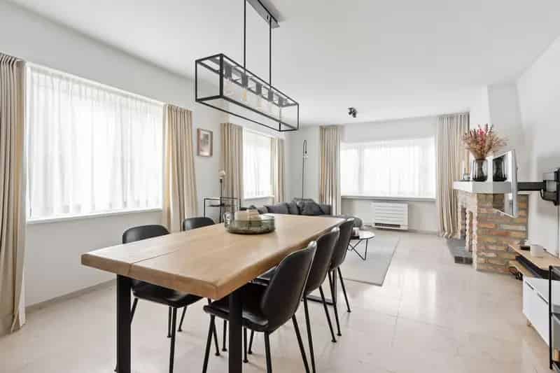 Instapklare woning met 3 slaapkamers en een zonnige tuin!