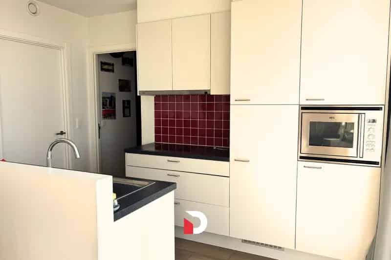 Recent appartement met 1 slaapkamer en ruim terras