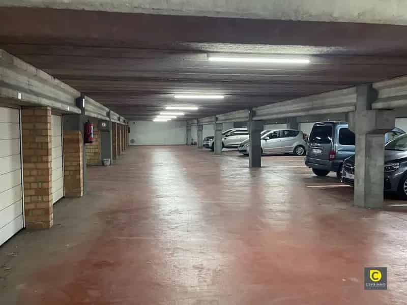 Autostaanplaats in centrum Mortsel