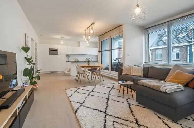 Gerenoveerd Appartement Te Koop Met Staanplaats En Berging