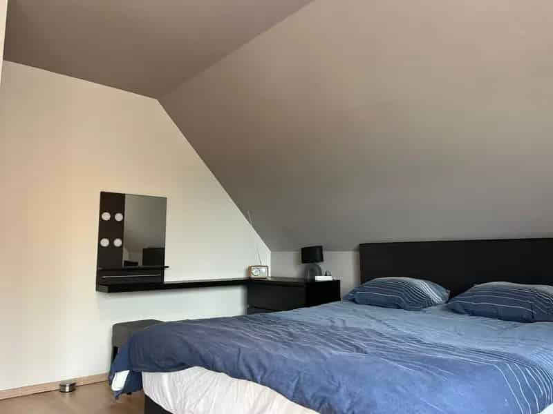 Moderne halfopen bebouwing met zonnige tuin te huur in De Haan