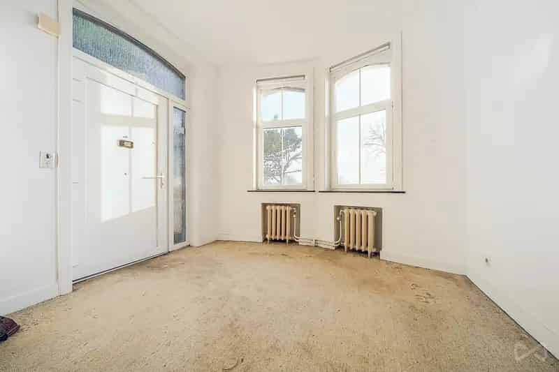 Huis met vijf slaapkamers in Uccle