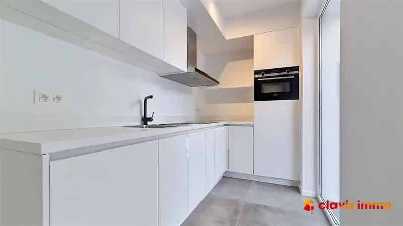 Volledig gerenoveerde bel-étage woning