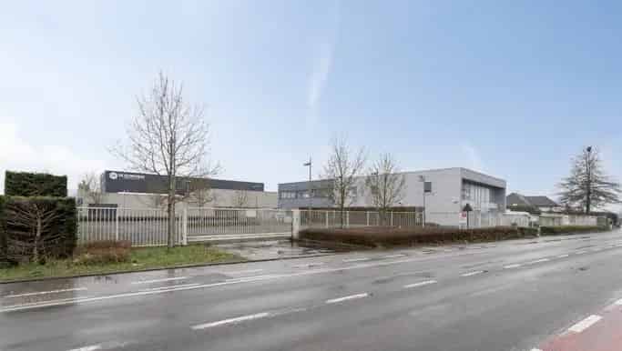 Handelspand met magazijn te koop in Ardooisesteenweg 276-278, Roeselare - Dewaele
