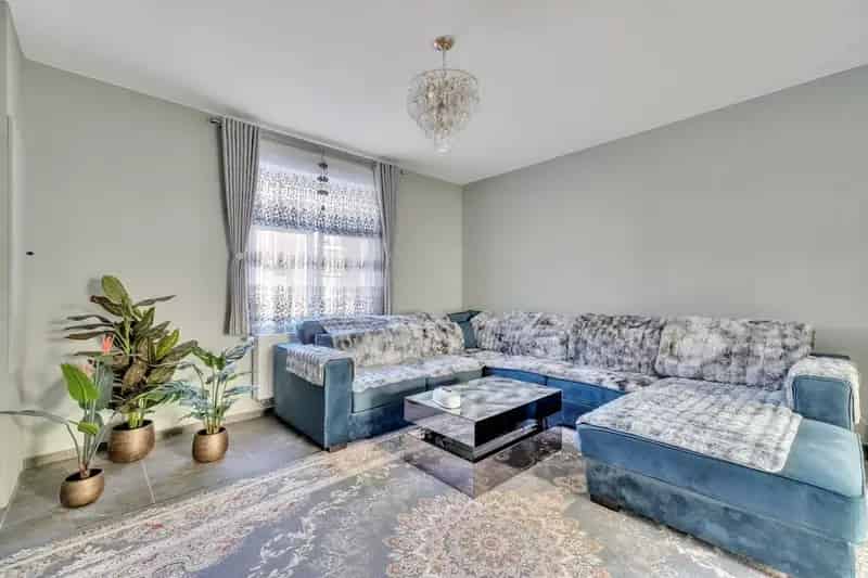 Ruime rijwoning nabij centrum Sint-Truiden