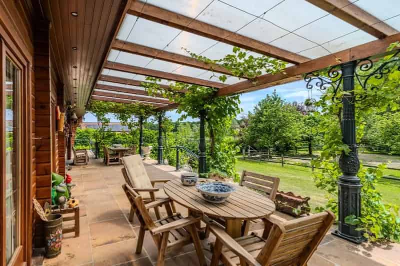 Ruime villa met mooie tuin