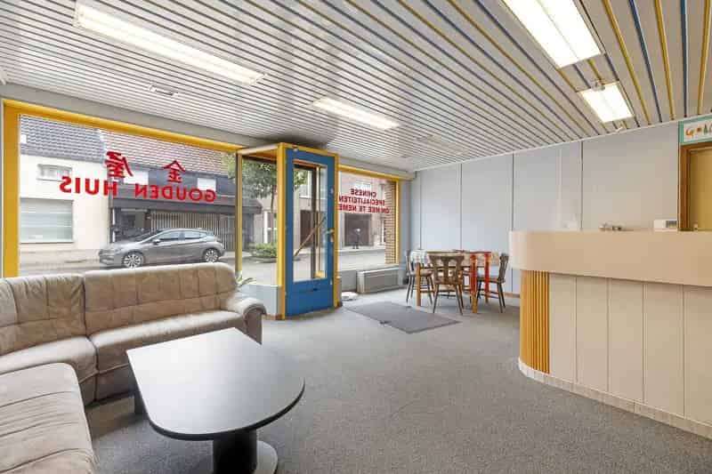 Handelspand met woonst in centrum Schriek
