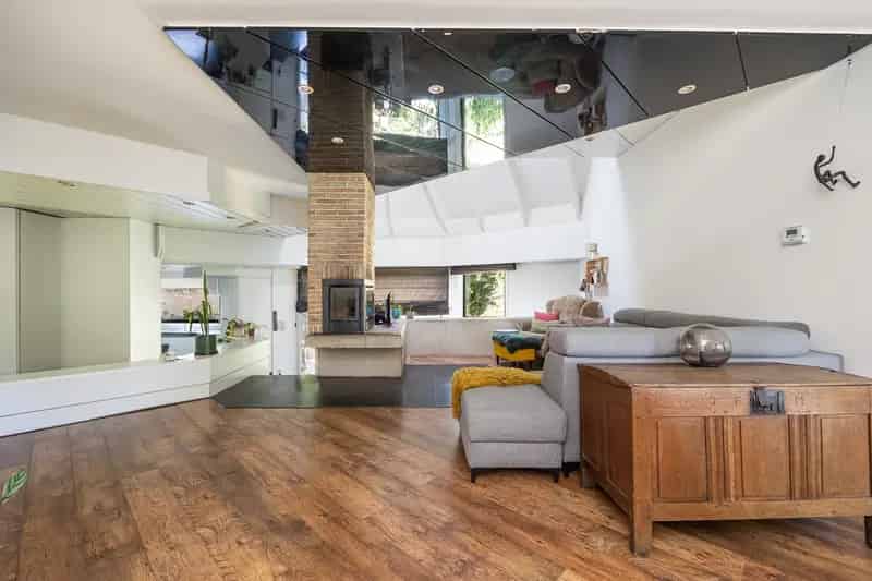 Huis te koop Lokeren: Unieke Architectenwoning met Tuin en Polyvalente Ruimte