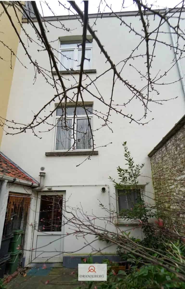 Ruime burgerwoning met stadstuint te Sint-Amandsberg