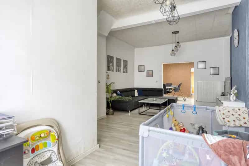 Huis te koop Zele: 2 slaapkamers, tuin, renovatieproject