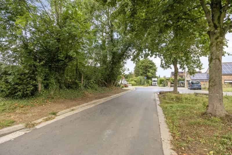 Prachtig gelegen bouwgrond  6a 63ca op wandelend afstand van het Hallerbos.