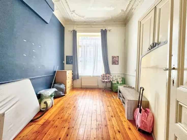Appartementenblok Te Koop 2 Units 215m² Tuin