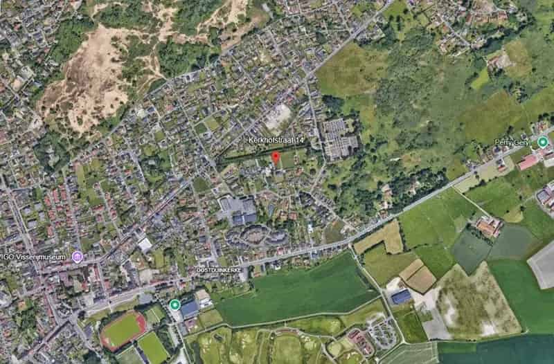 Ruim perceel van 1064 m² in residentiële wijk bestemd voor open bebouwing te Oostduinkerke (Koksijde).