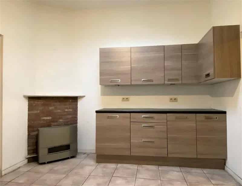 RIJWONING MET 2 SLAAPKAMERS, TUIN EN GARAGE