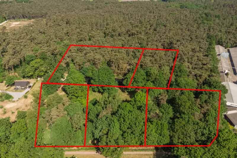 Recreatiegrond 12679m² Pontfort Weekendverblijven Vijver