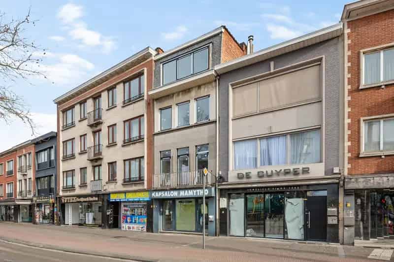Gerenoveerd appartement (60m²) met twee slaapkamers en terras!