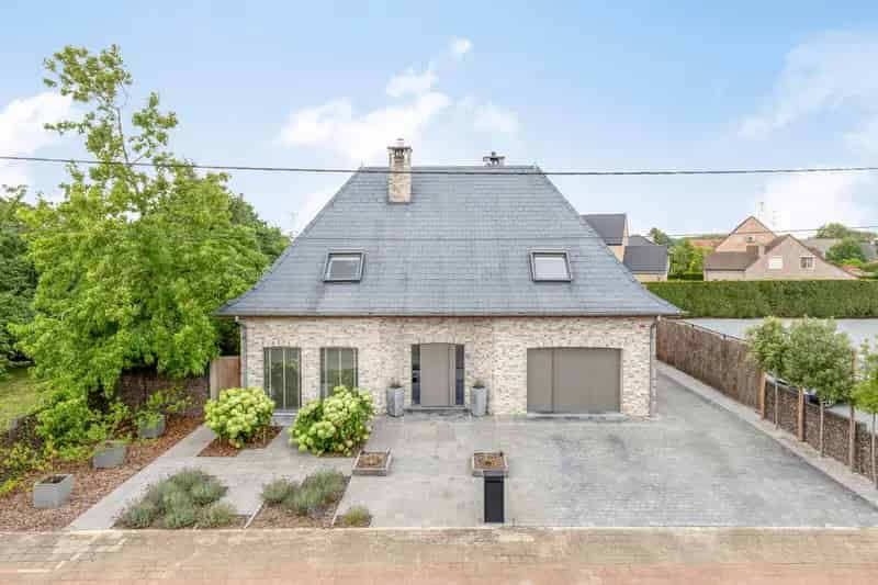 Stijlvolle villa met zwembad in Zemst